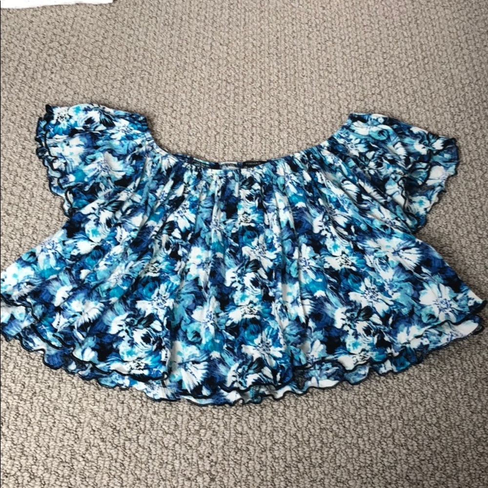 Forever 21 cropped flowy top